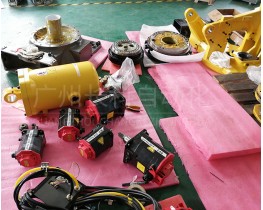 發(fā)那科機器人R-2000iC本體拆機件銷售：電機、減速器、平衡缸……
